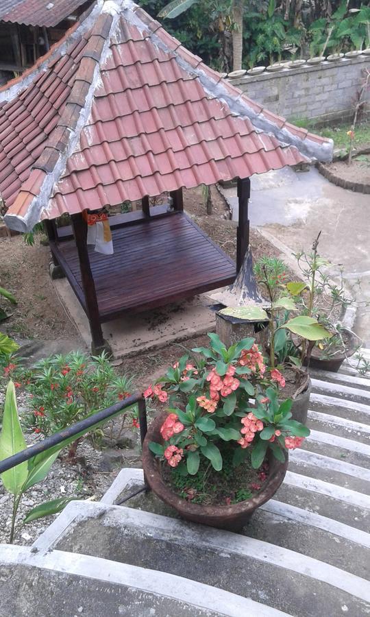 Madu Sentana House Hotel Ubud  Exterior photo